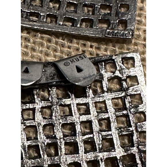 Musi Shoe Clips | Rectangle | Vintage Silver Tone Woven Mesh - Picture 5 of 7